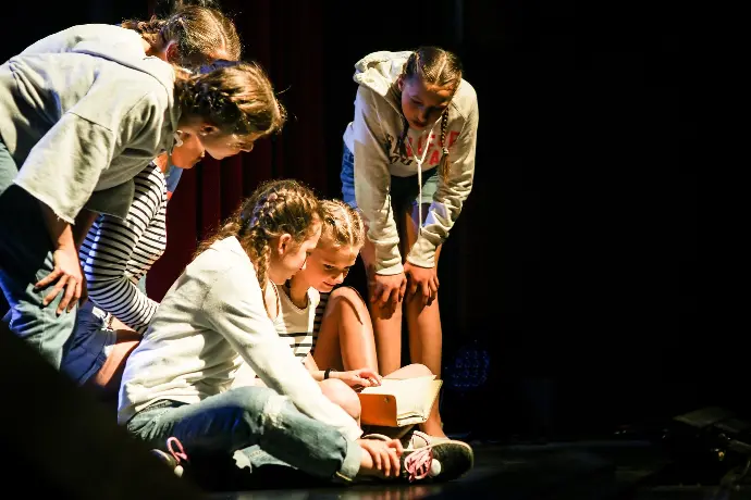 Primoscène, chant, danse, théâtre pour enfants